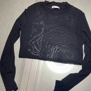 Cropped mesh shirt